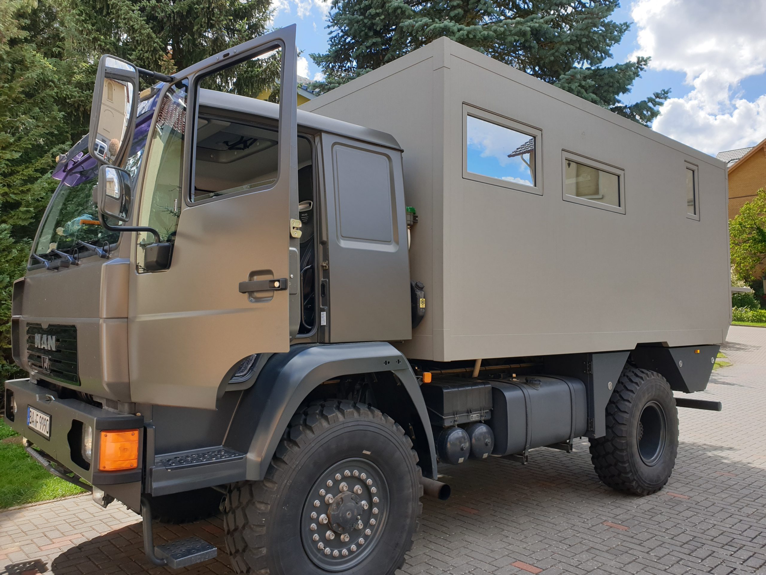 C 7000 Fahrer Beif MAN F 2000-asn-wohnmobilsitze-bad-wildungen-03