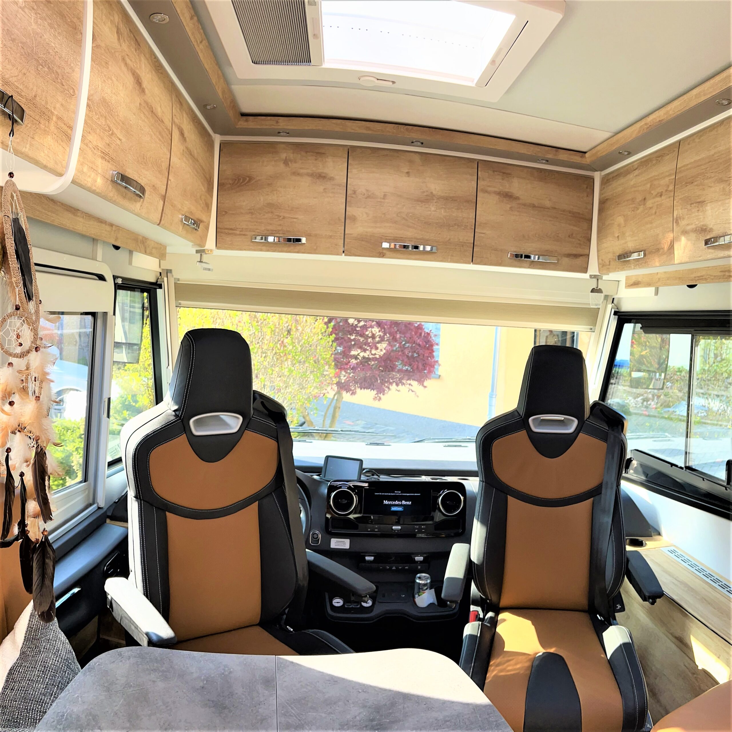 ANS-Exklusiv-Projekt-Frankia-Mercedes-benz-Sprinter-907-luftsitze-frontscheibe