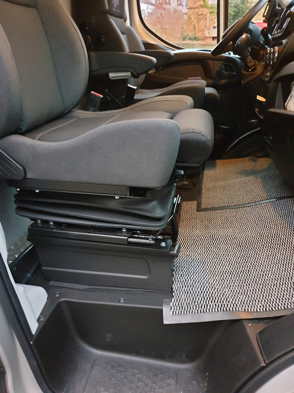 Phoenix Basis-Iveco ASN Luftsitze